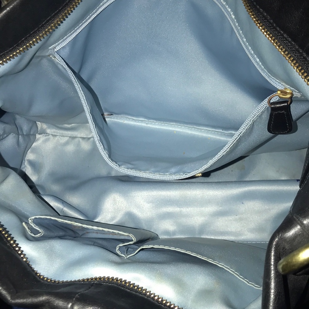 Coach leather black shoulder bag. - Picture 2 of 6